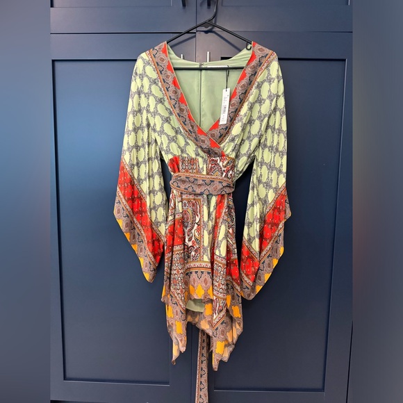 ALICE + OLIVIA Haveri Handkerchief Kimono Mini Dress Tie Sash Belt Size 2 NWT - Picture 5 of 10